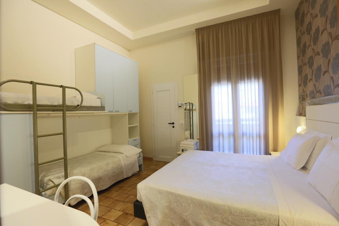 Elisabetta Hotel Cesenatico Exteriör bild