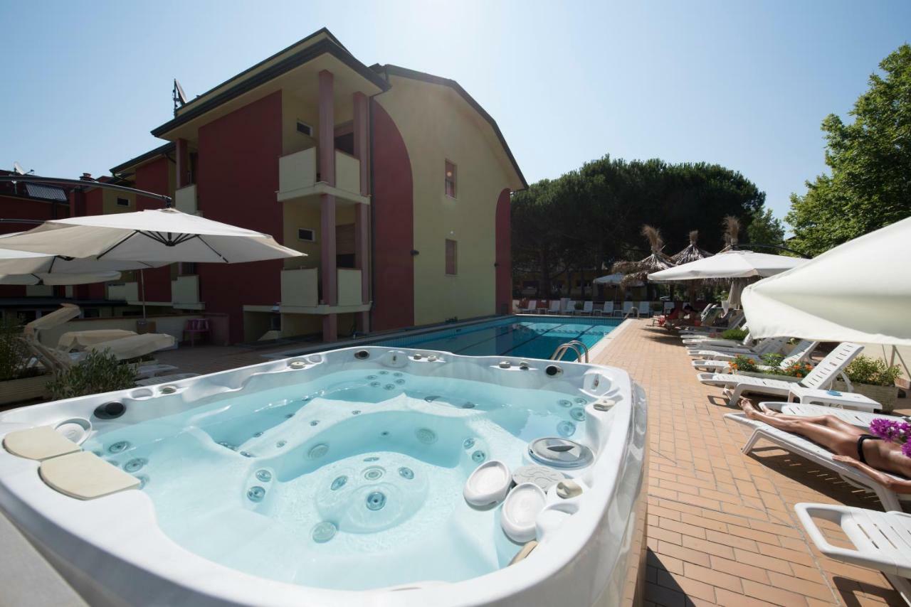 Elisabetta Hotel Cesenatico Exteriör bild